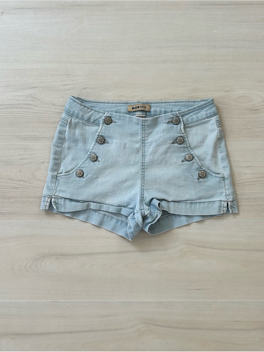 bue spice light wash sailor shorts